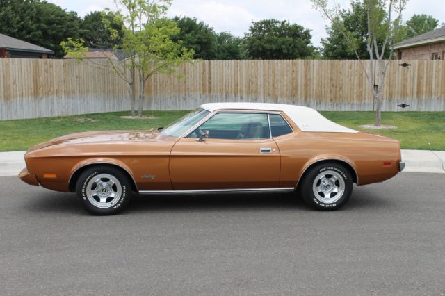 1973 Saddle Bronze (Code 5T) Ford Mustang Hardtop