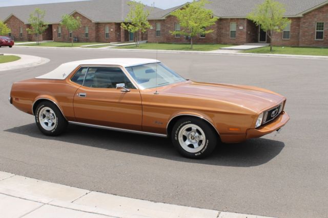 1973 Saddle Bronze (Code 5T) Ford Mustang Hardtop
