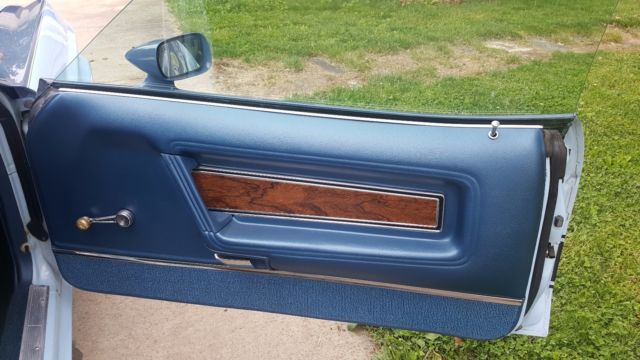 1973 Lite blue with dark blue Ford Mustang Fastback