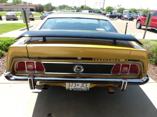 19730000 Gold Ford Mustang U/K