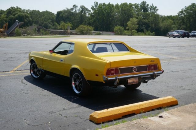 1973 Yellow Ford Mustang 2 Door