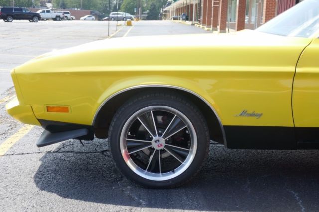 1973 Yellow Ford Mustang 2 Door