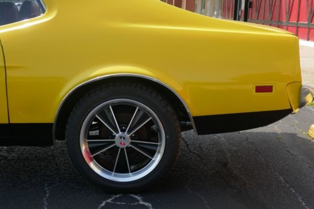 1973 Yellow Ford Mustang 2 Door