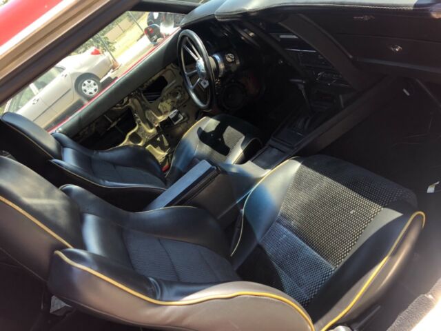 1973 Red Ford Mustang