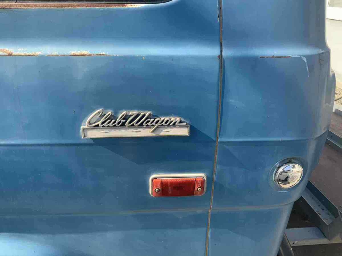 1973 Blue Ford Van Van