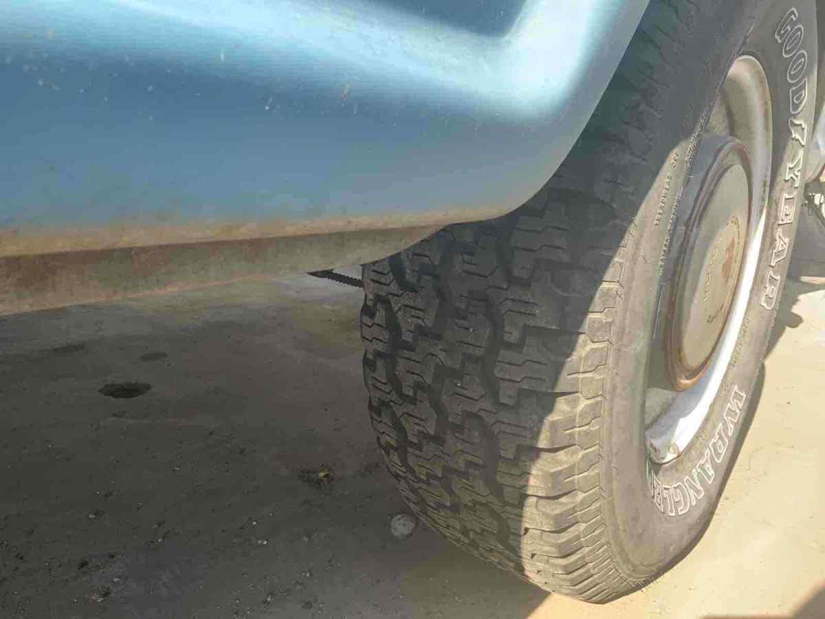 1973 Blue Ford Van Van