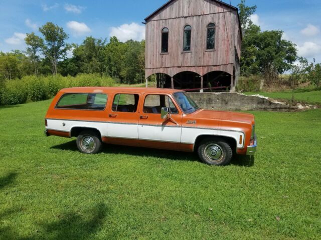 1976 Orange/White Chevrolet Suburban SUV