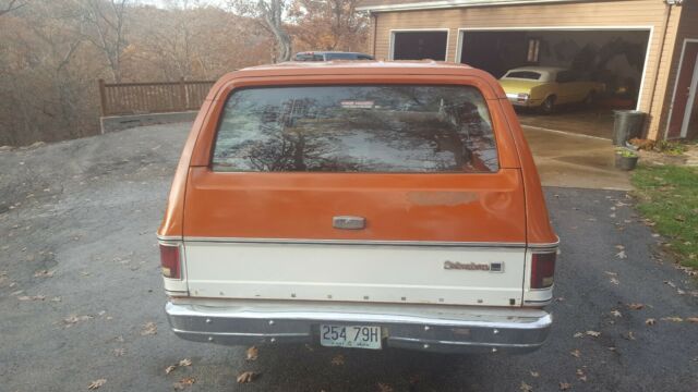 1976 Orange/White Chevrolet Suburban SUV