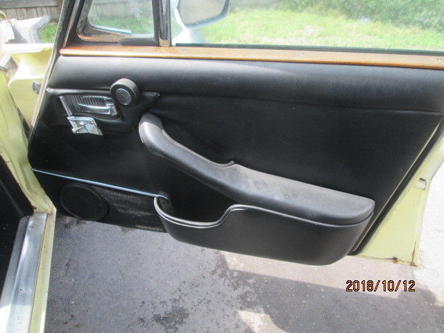 1973 Yellow Jaguar XJ12