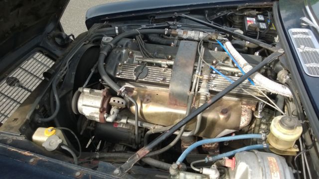 1973 BLUE Jaguar XJ6 Sedan