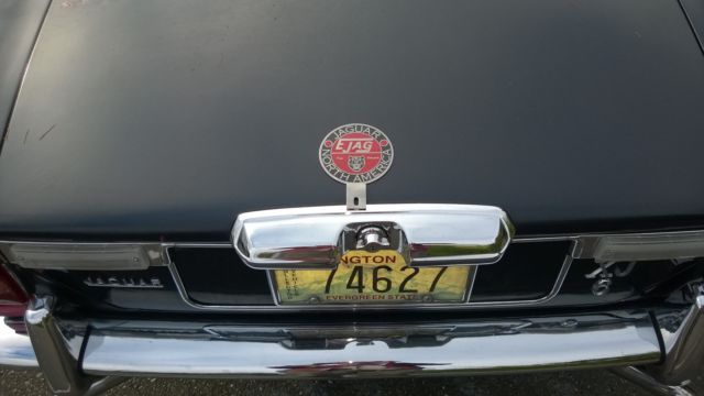 1973 BLUE Jaguar XJ6 Sedan