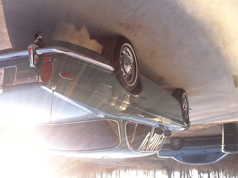 1973 Teal Jaguar XJ6 U/K