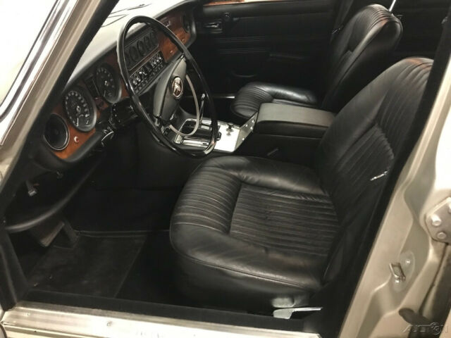 1973 Silver Jaguar XJ6 Sedan