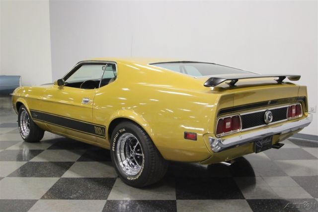 1973 Gold Ford Mustang
