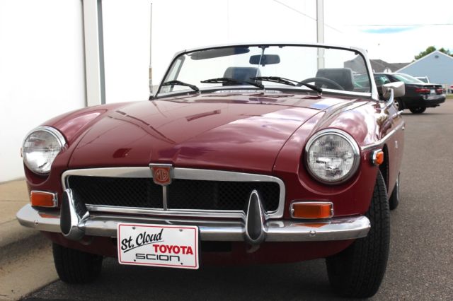 1973 Maroon MG MGB