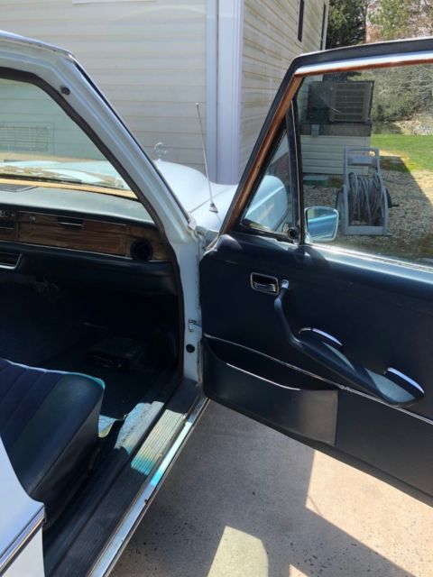 1973 Blue Mercedes-Benz 200-Series Sedan