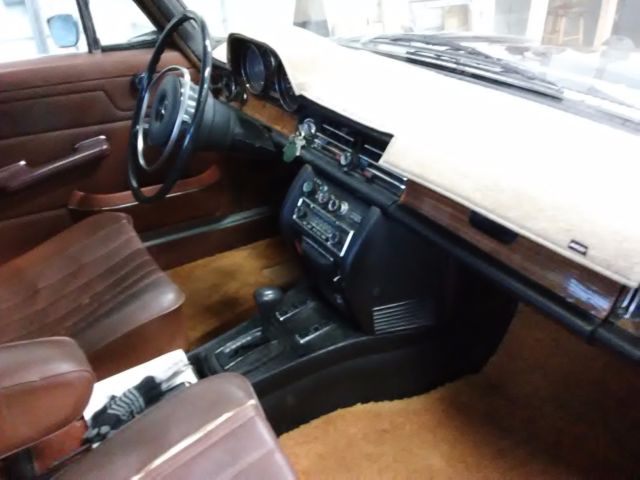 1973 Brown Mercedes-Benz 200-Series Sedan