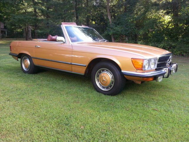 1973 Gold Mercedes-Benz SL-Class Convertible
