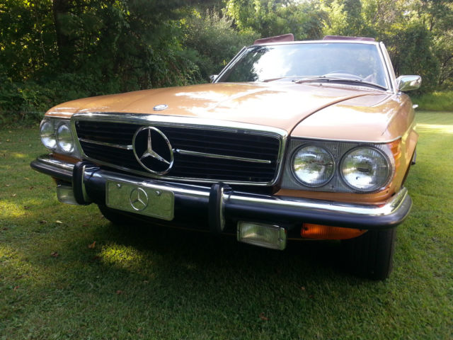 1973 Gold Mercedes-Benz SL-Class Convertible