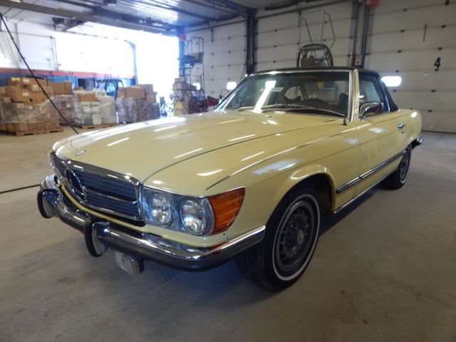 1973 Yellow Mercedes-Benz 400-Series Convertible
