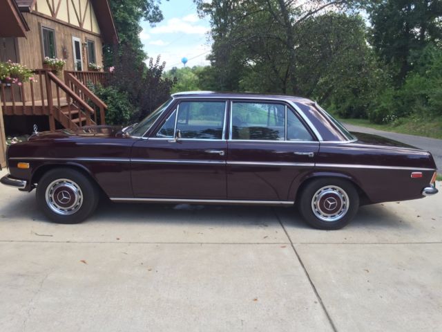 1973 Burgundy Mercedes-Benz 200-Series Sedan