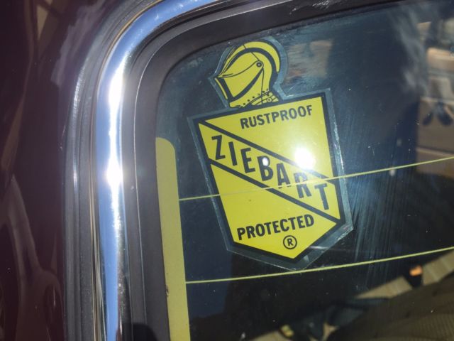 1973 Burgundy Mercedes-Benz 200-Series Sedan