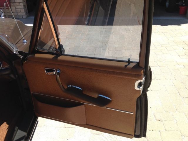 1973 Brown Mercedes-Benz 280SEL Sedan