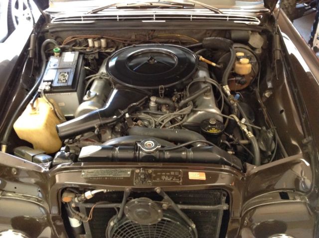 1973 Brown Mercedes-Benz 280SEL Sedan