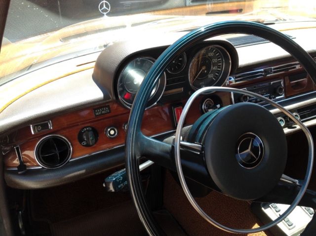 1973 Brown Mercedes-Benz 280SEL Sedan