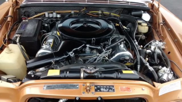 1973 Bizantine Gold Mercedes-Benz 300-Series Sedan