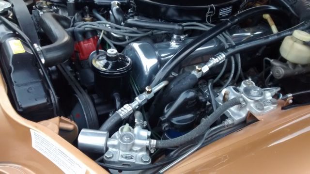 1973 Bizantine Gold Mercedes-Benz 300-Series Sedan