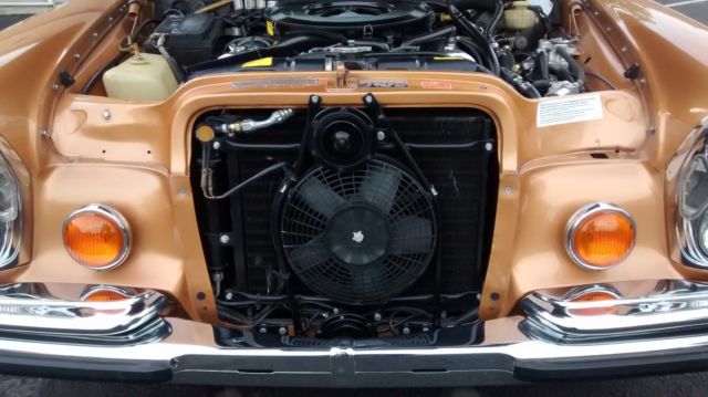 1973 Bizantine Gold Mercedes-Benz 300-Series Sedan