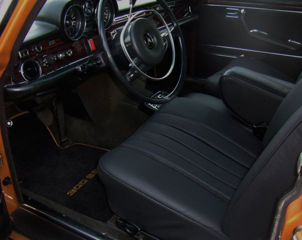 1973 Bizantine Gold Mercedes-Benz 300-Series Sedan