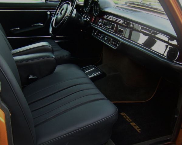 1973 Bizantine Gold Mercedes-Benz 300-Series Sedan