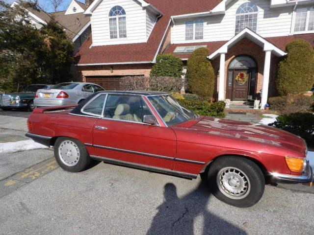 1973 Burgundy Mercedes-Benz SL-Class --