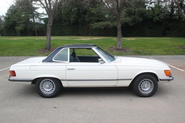 1973 White Mercedes-Benz 400-Series Convertible