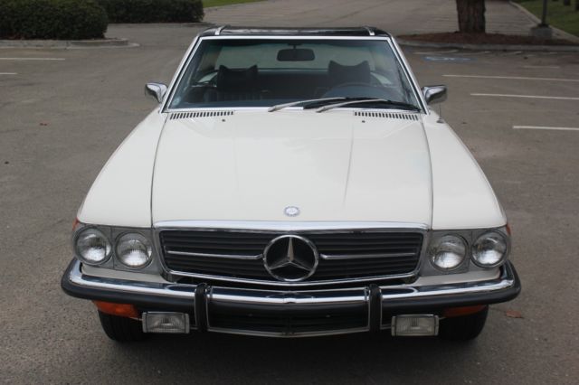 1973 White Mercedes-Benz 400-Series Convertible