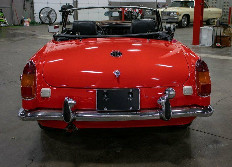 1973 Red MG MGB --