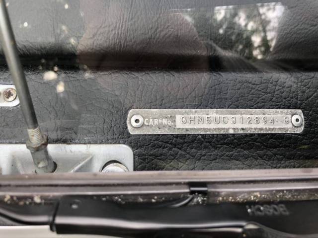 1973 glacier white MG MGB Convertible