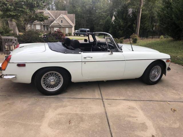 1973 glacier white MG MGB Convertible