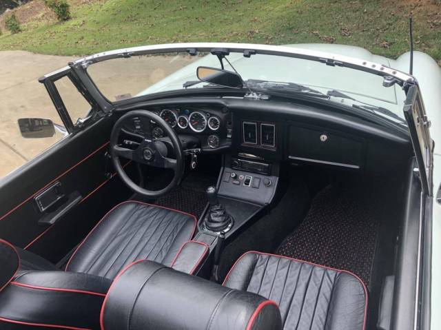 1973 glacier white MG MGB Convertible