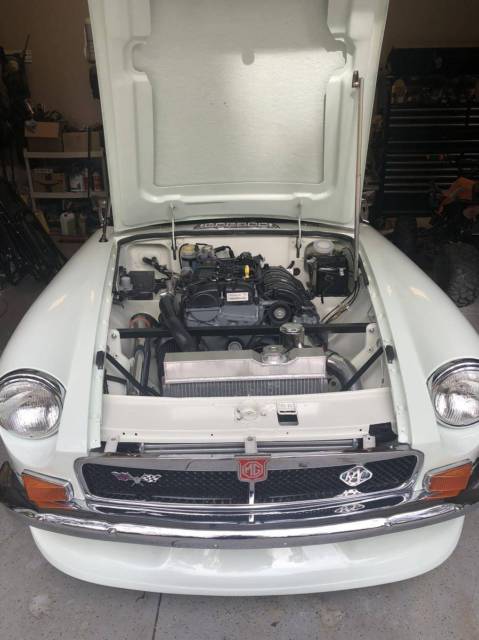 1973 glacier white MG MGB Convertible