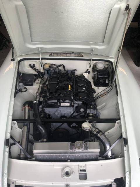 1973 glacier white MG MGB Convertible