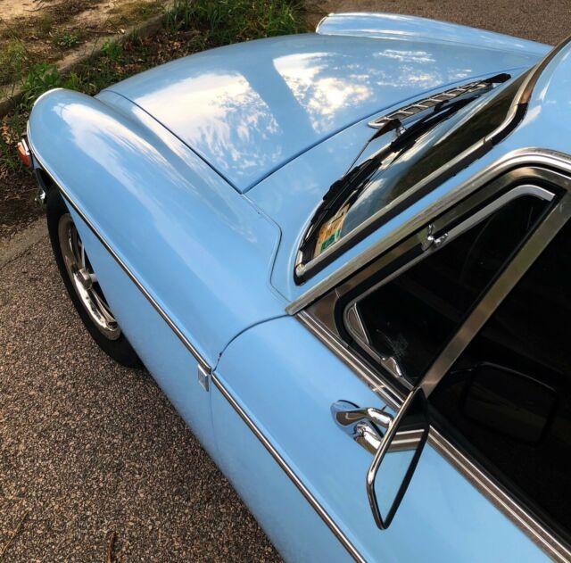 1973 Burgundy MG MGB Coupe
