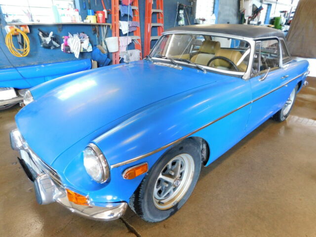 1973 Blue MG MGB Coupe