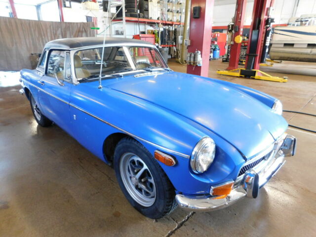 1973 Blue MG MGB Coupe
