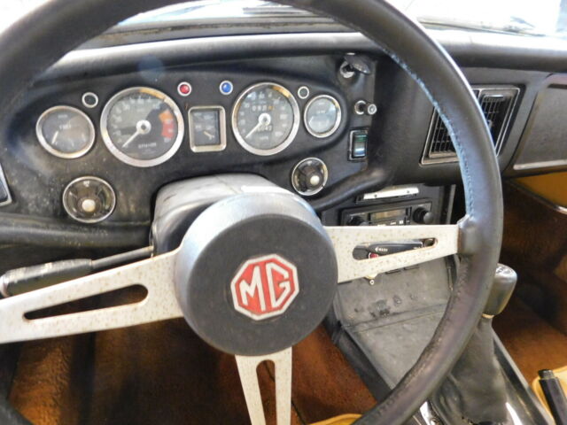 1973 Blue MG MGB Coupe