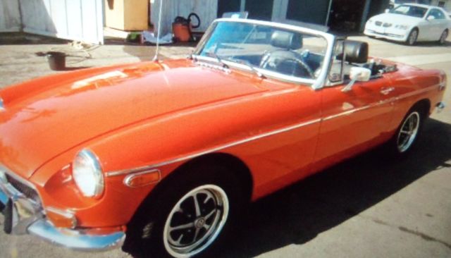 1973 orange MG MGB roadster