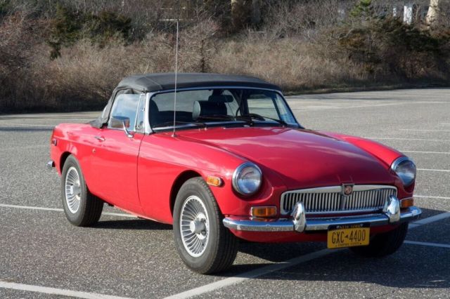 1973 Red MG MGB