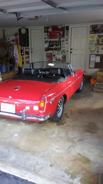 1973 Red MG MGB Convertible